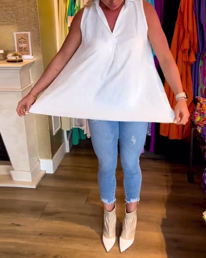 Sleeveless Top with Ruffles and Lapel