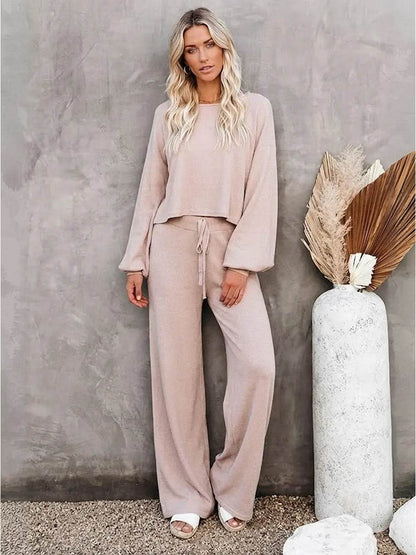 Hailey | Women's Cropped Sweatshirt and Wide-Leg Pants Lounge Set