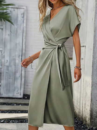Maricar™ | Feminine Silhouette Midi Dress