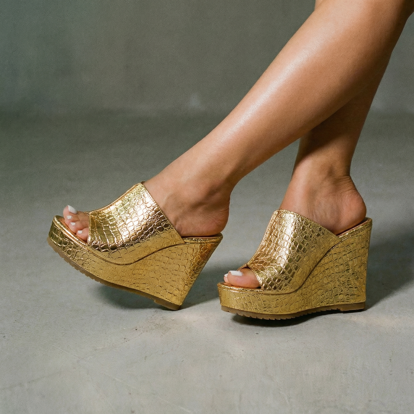 Isadora | Women's Gold Platform Wedge Sandals
